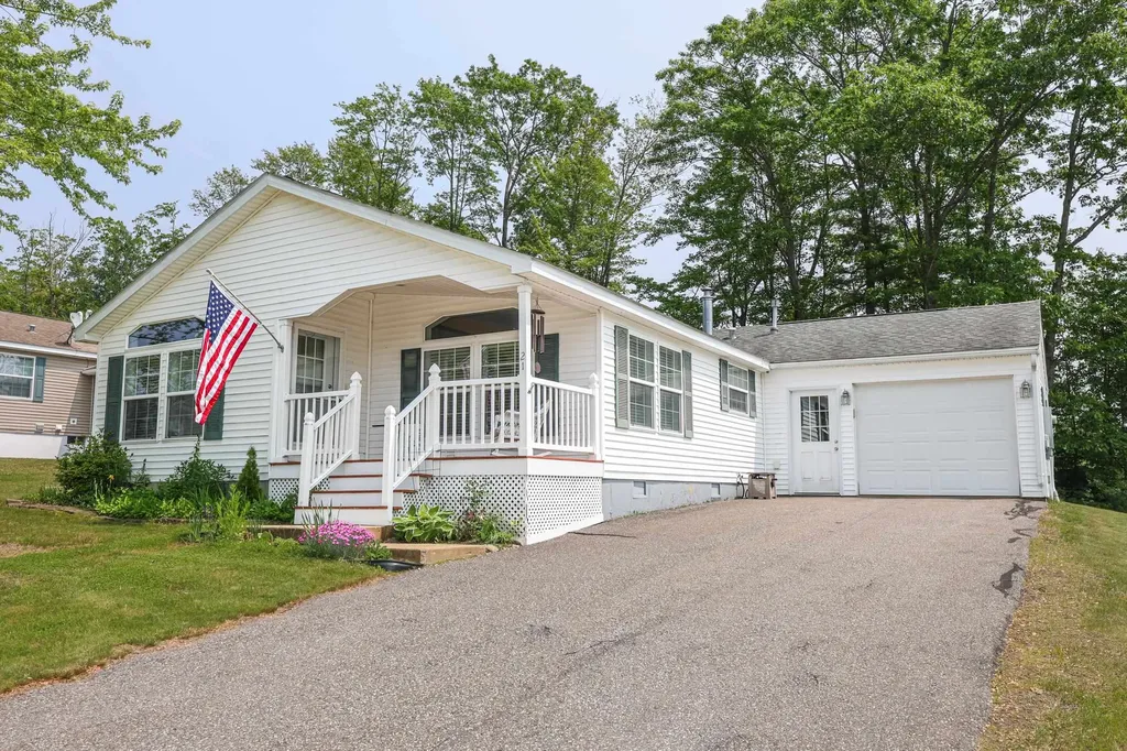 21 Mountain View Drive Franklin NH 03235