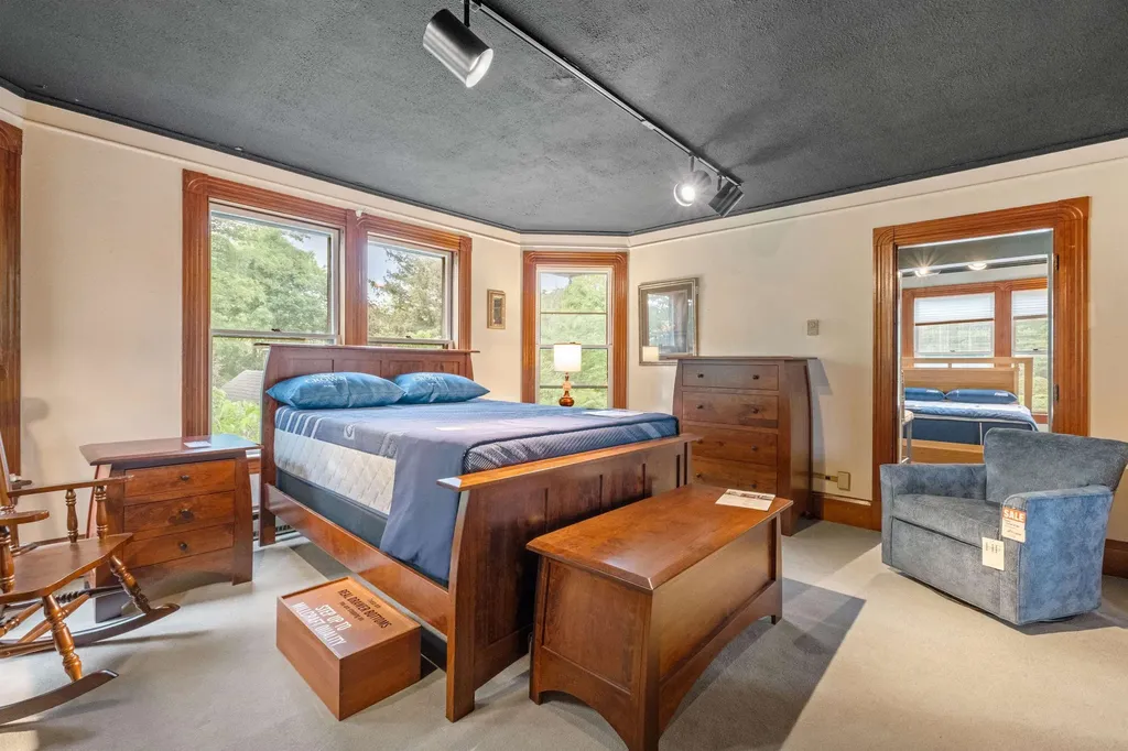 460 Union Avenue Laconia NH 03246