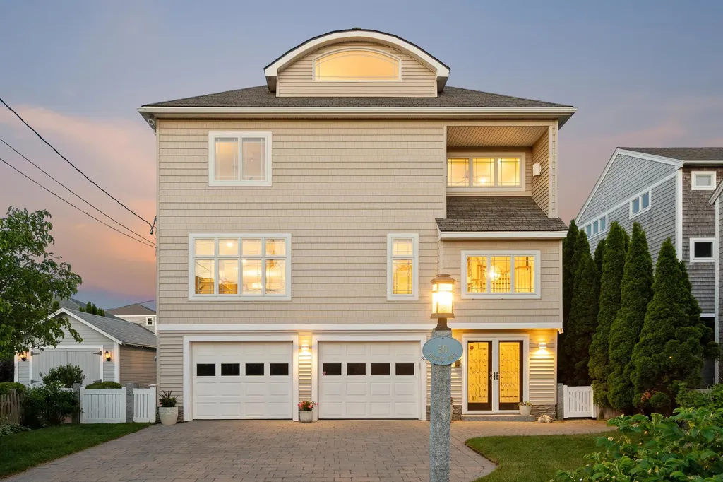 30 Ancient Highway Hampton NH 03842