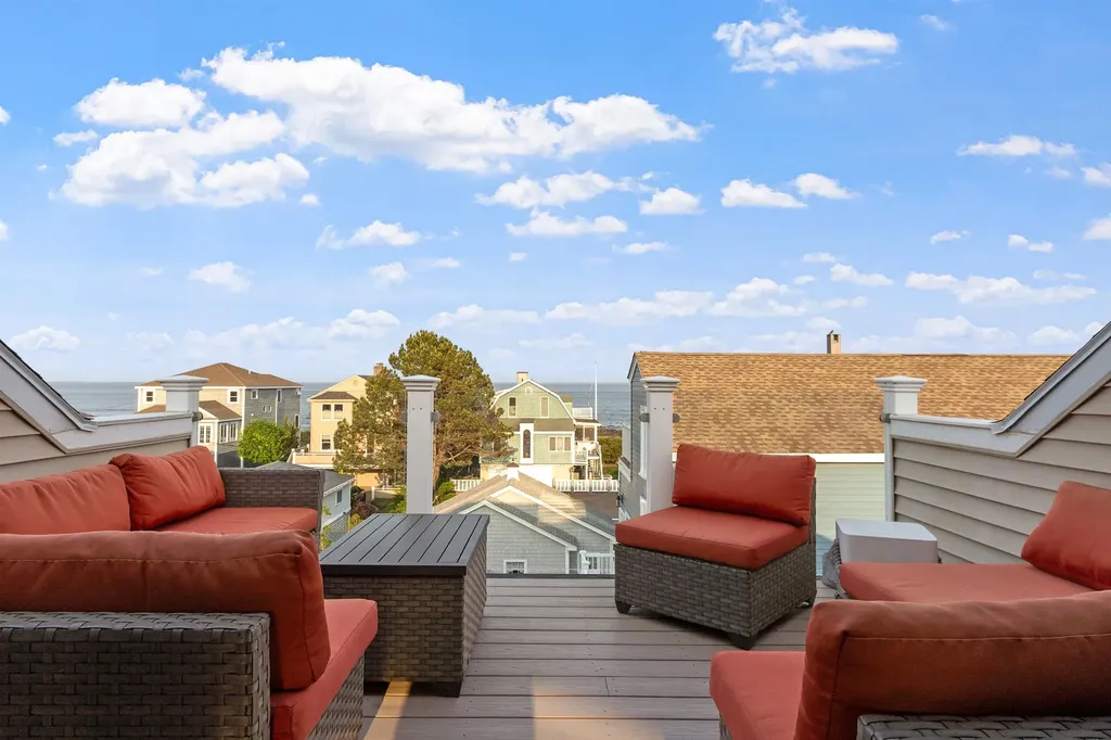 30 Ancient Highway Hampton NH 03842