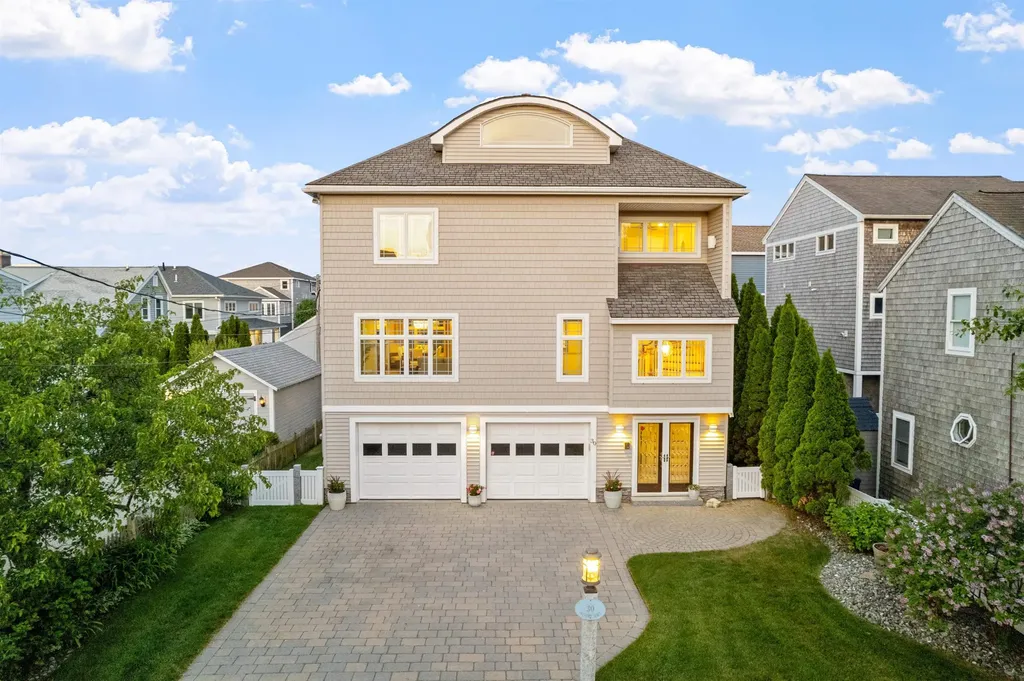 30 Ancient Highway Hampton NH 03842