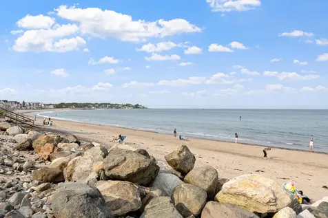 30 Ancient Highway Hampton NH 03842