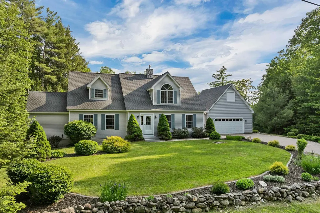 31 Pine Mill Drive Tuftonboro NH 03816