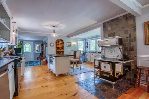 33 Roberts Road Eaton NH 03832