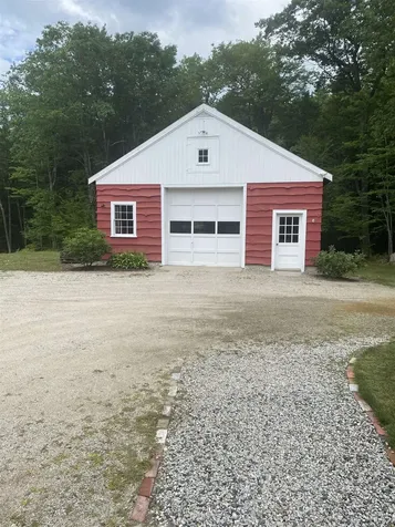 33 Roberts Road Eaton NH 03832