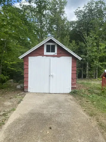 33 Roberts Road Eaton NH 03832