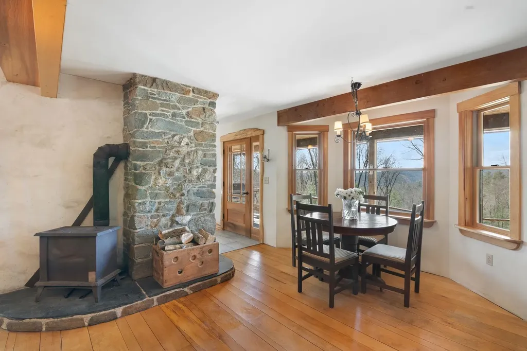 266 Ursa Ridge Road Brattleboro VT 05301