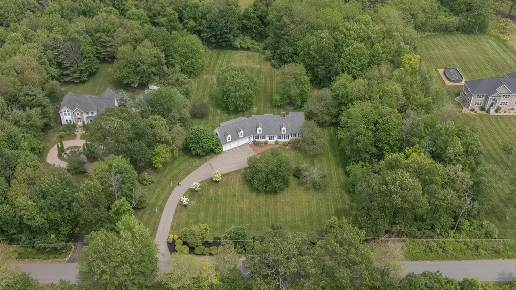 40 Lane Road Derry NH 03038