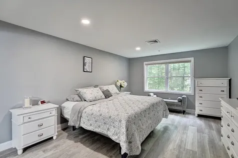 3 Sterling Hill Lane Exeter NH 03833
