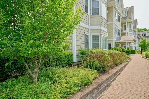 3 Sterling Hill Lane Exeter NH 03833