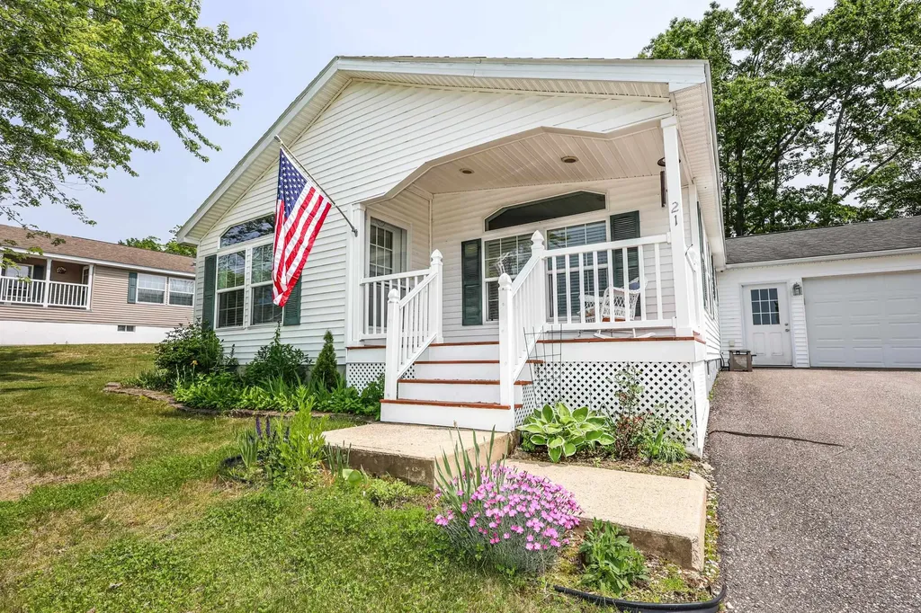 21 Mountain View Drive Franklin NH 03235