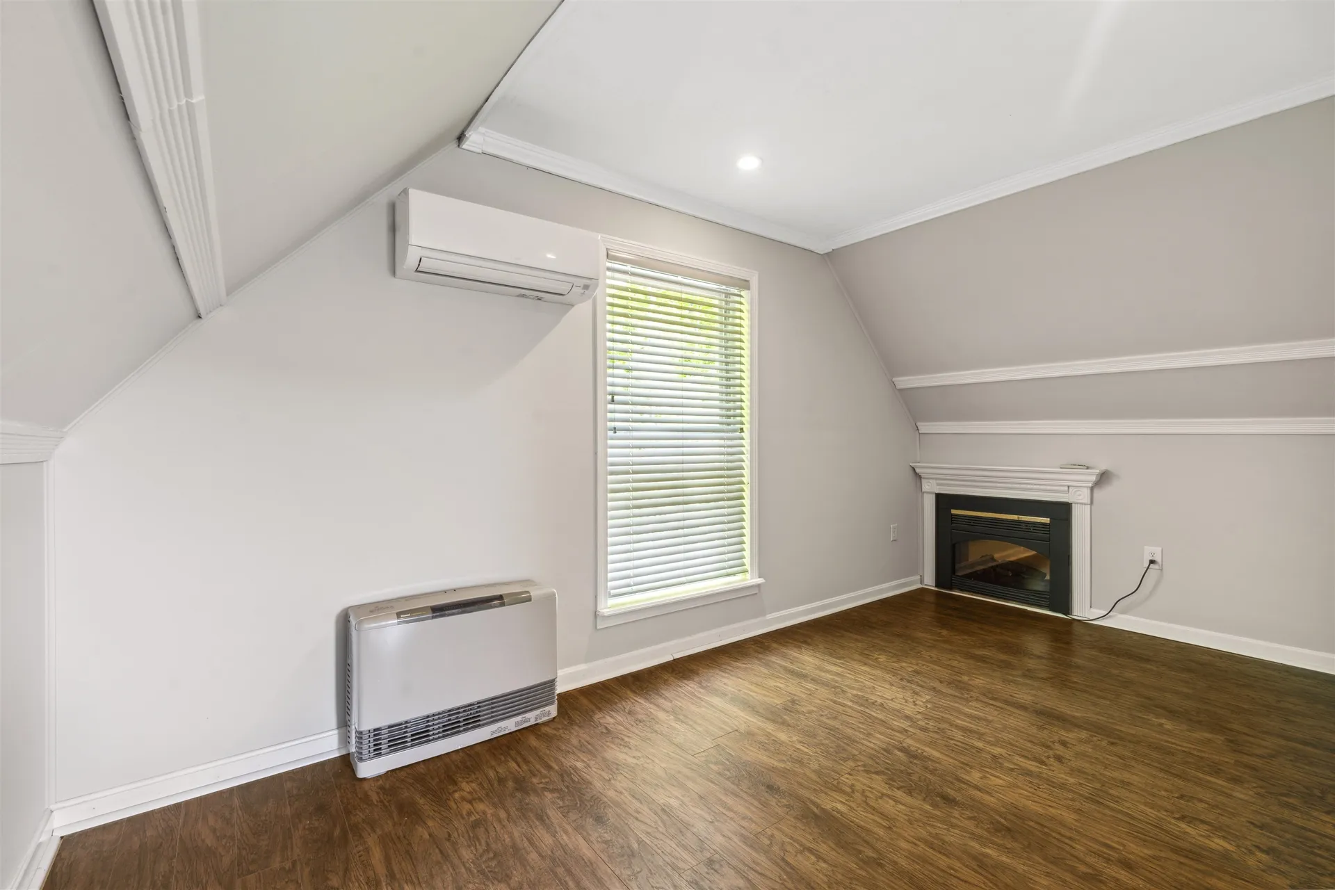 19 Wendy Drive Alton NH 03810