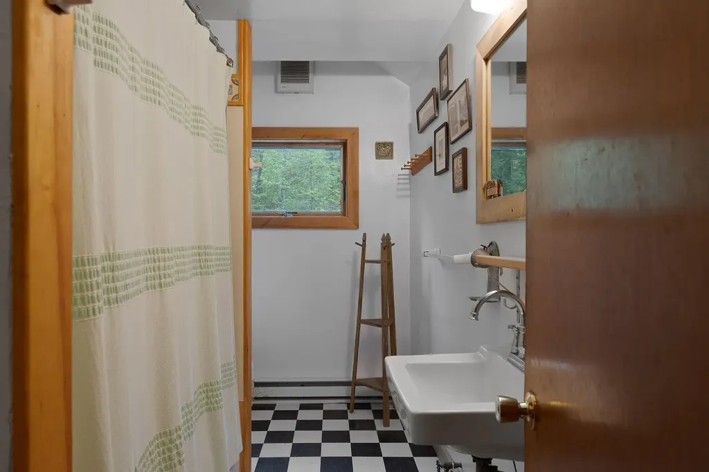 1371 Campbell Road Bethel VT 05032