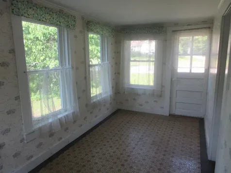 5 Contoocook Falls Road Hillsborough NH 03244