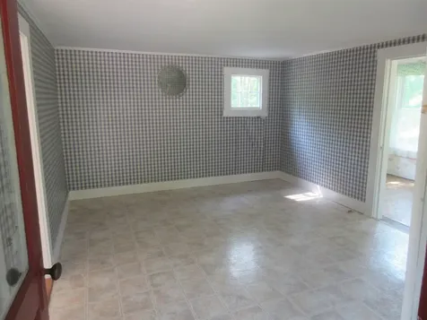 5 Contoocook Falls Road Hillsborough NH 03244