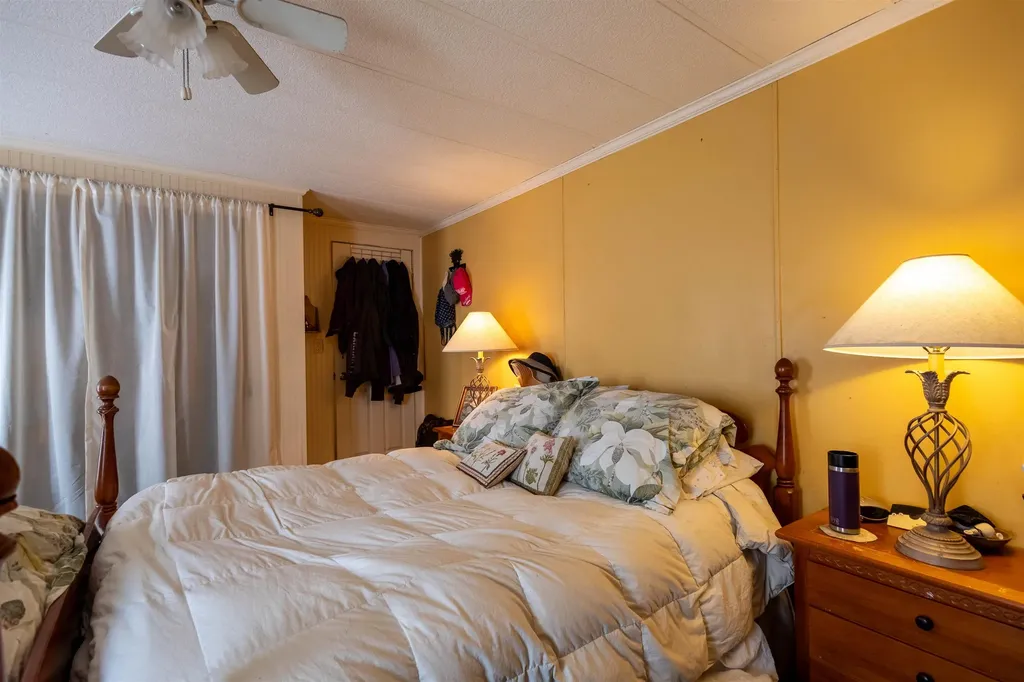 11 Puritan Lane Ossipee NH 03814-6846