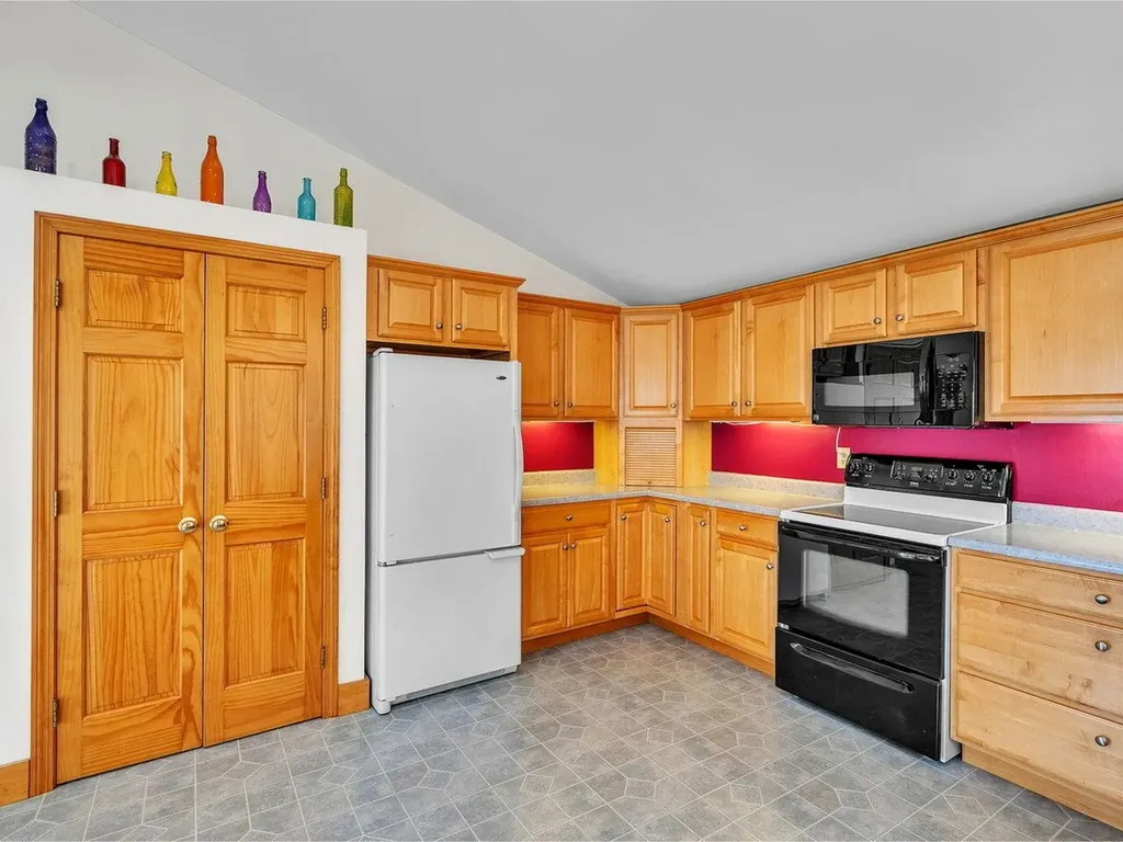 32 South Summit Street Essex Junction VT 05452