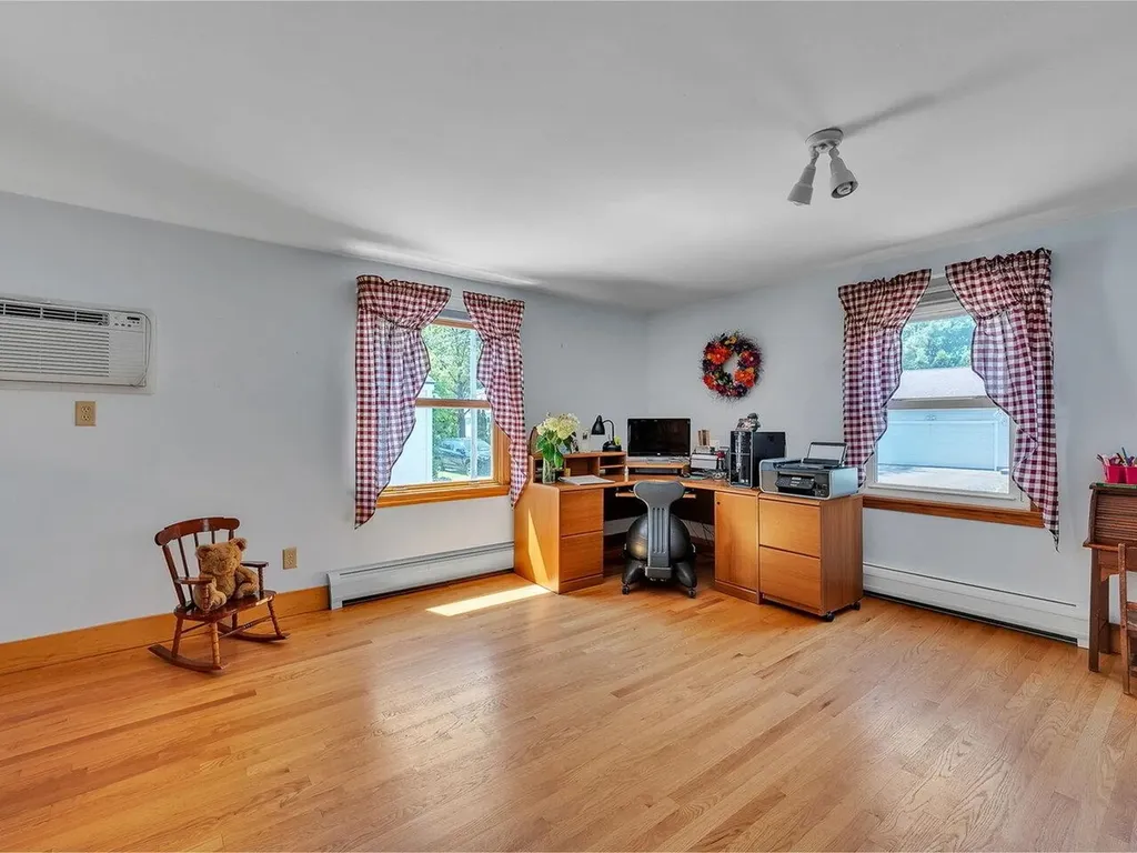 32 South Summit Street Essex Junction VT 05452