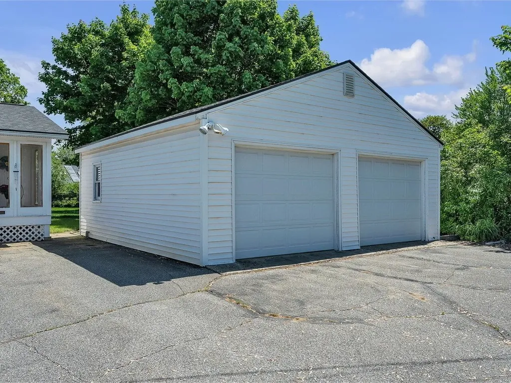 32 South Summit Street Essex Junction VT 05452