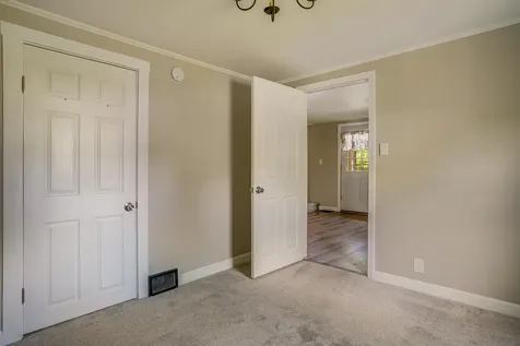 12 Fairview Street Goffstown NH 03102
