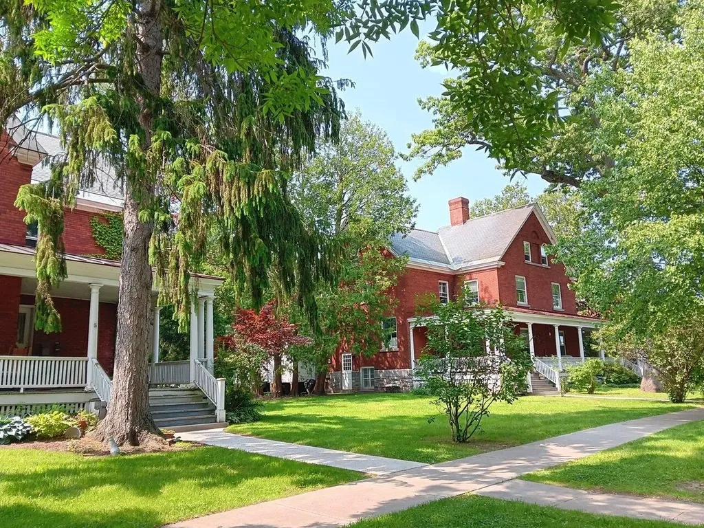 406 Dalton Drive Colchester VT 05446