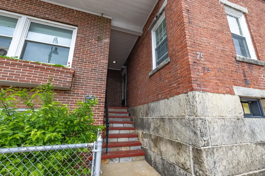 67 Stark Street Manchester NH 03101