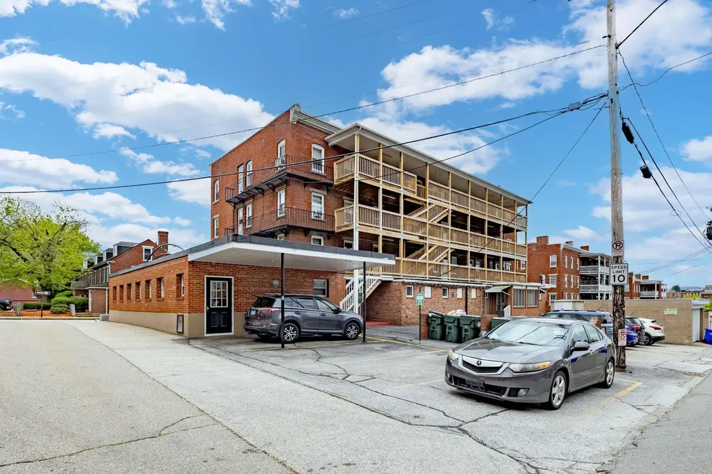 67 Stark Street Manchester NH 03101