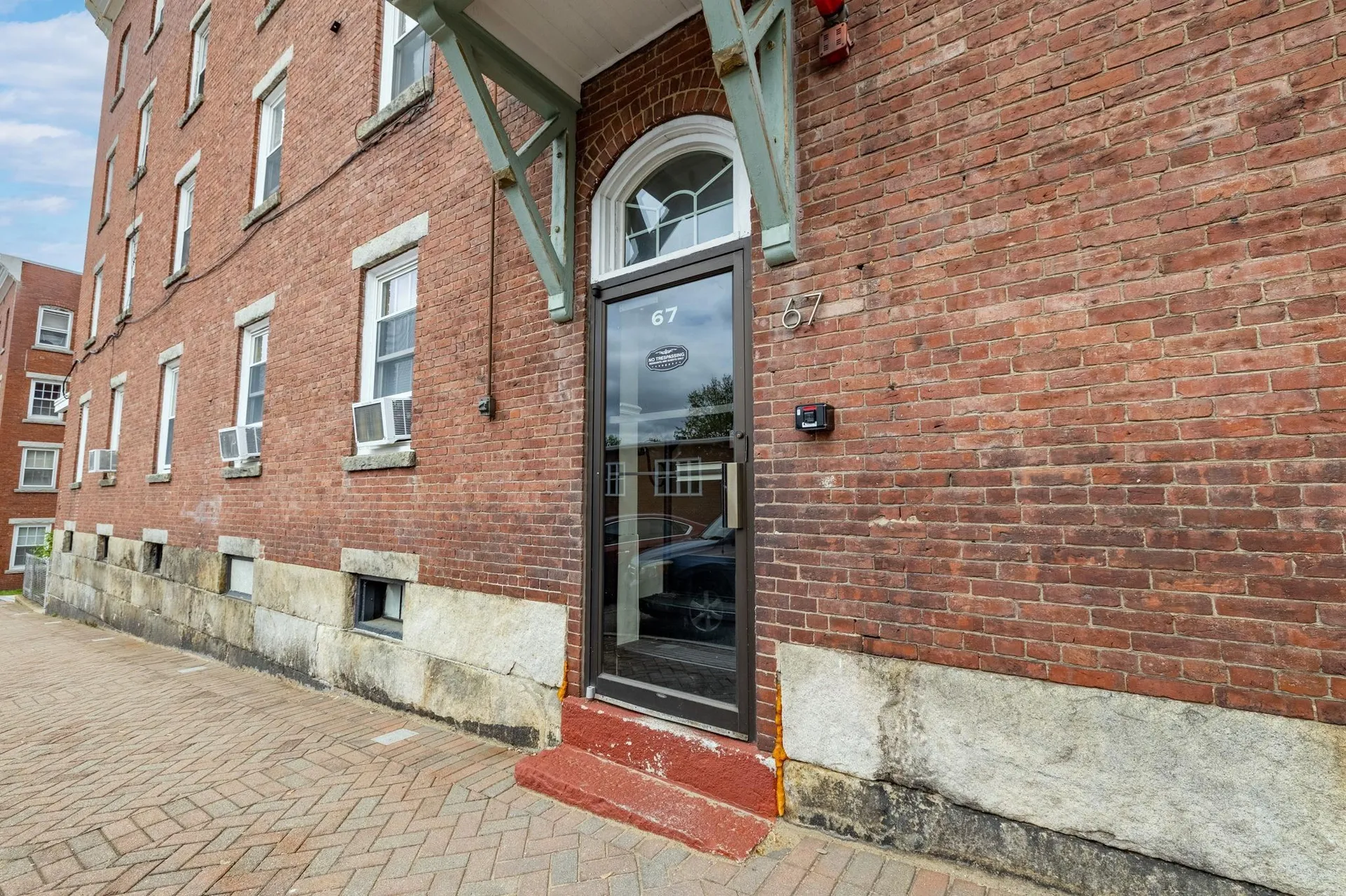 67 Stark Street Manchester NH 03101