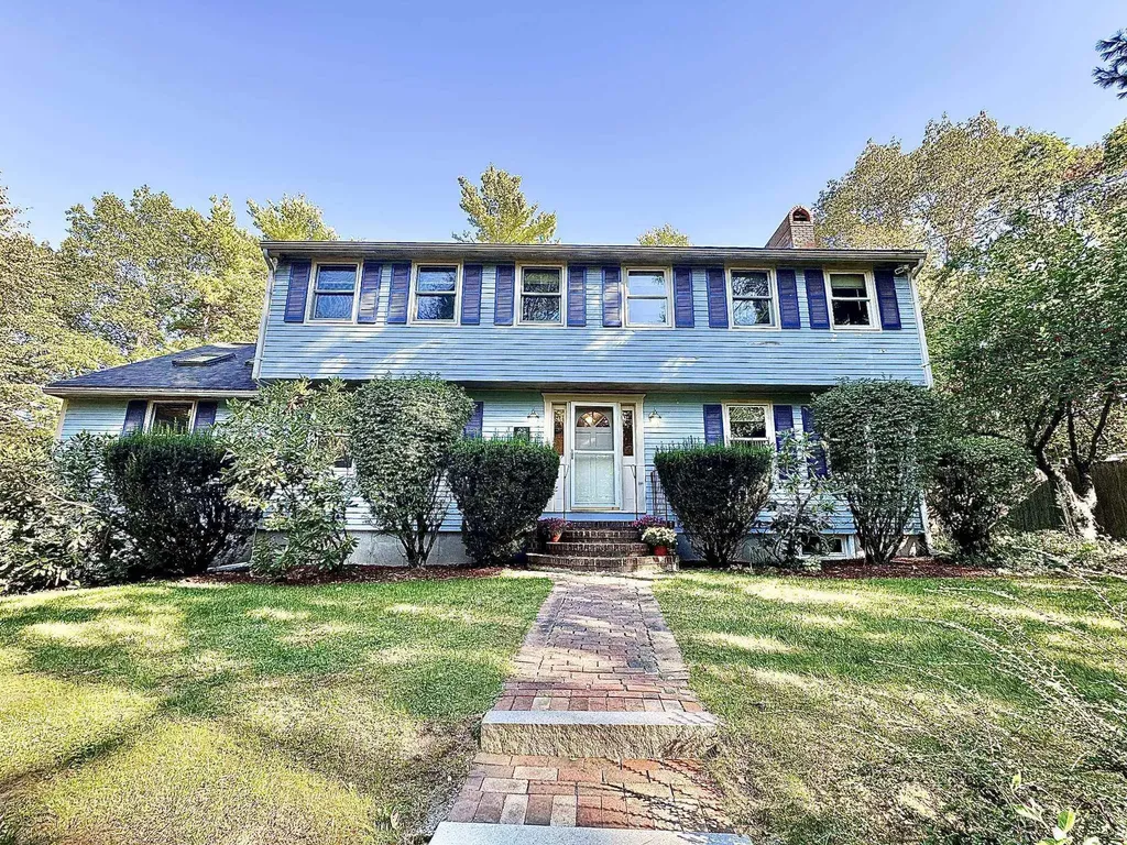 93 Faith Drive Hampstead NH 03841-2370