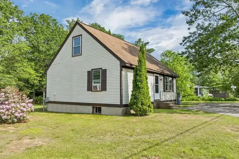 13 Lawndale Avenue Franklin NH 03235