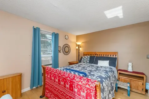 13 Lawndale Avenue Franklin NH 03235