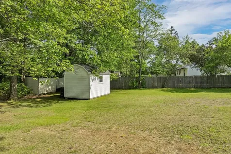 13 Lawndale Avenue Franklin NH 03235