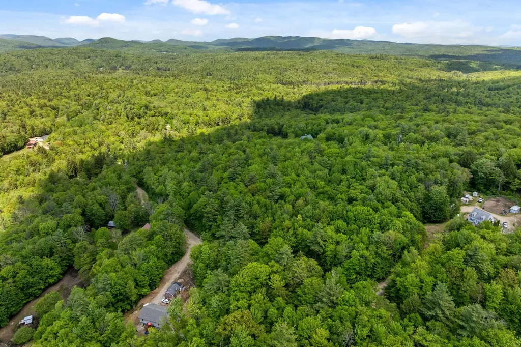 Rocky Ledge Road Windsor NH 03244