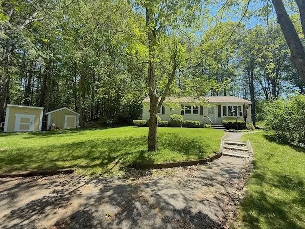 19 Darby Lane Rochester NH 03867