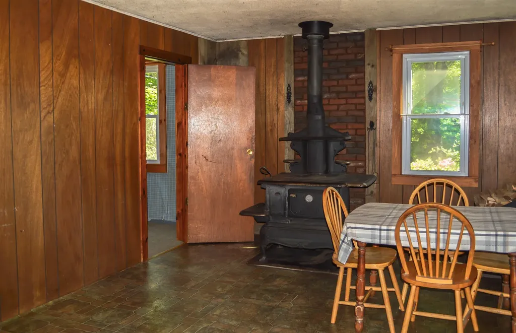 170 Brown Road Harrisville NH 03450