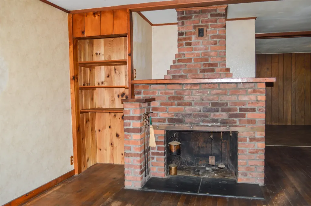 170 Brown Road Harrisville NH 03450