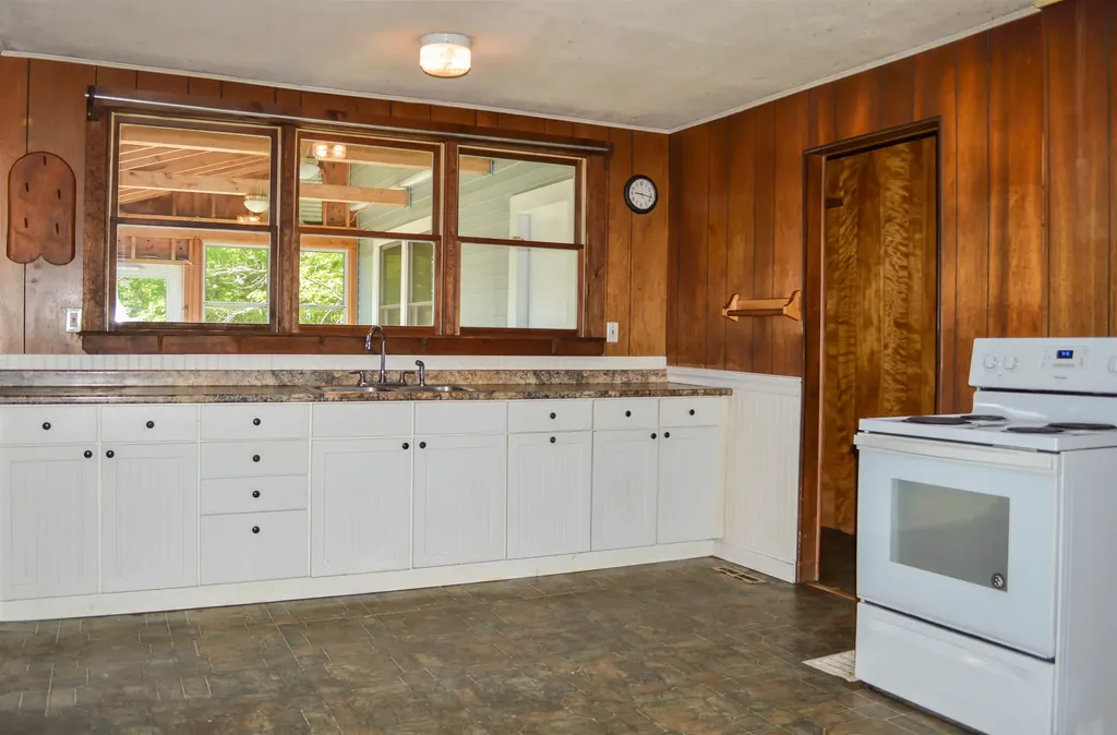 170 Brown Road Harrisville NH 03450