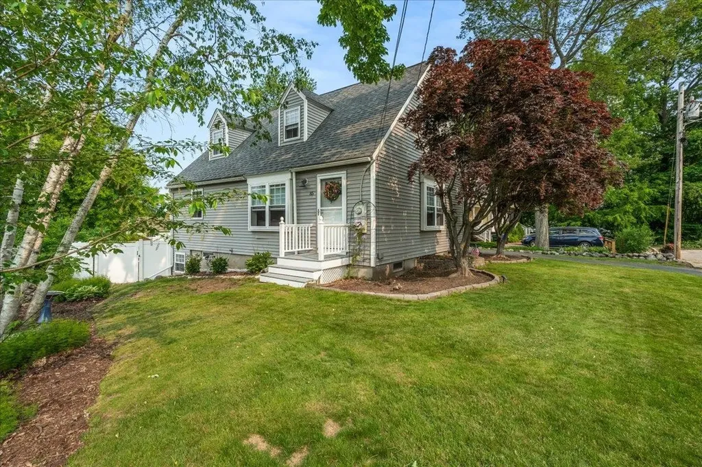 85 Lee Avenue Manchester NH 03109