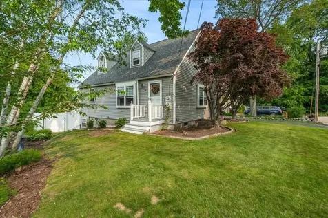 85 Lee Avenue Manchester NH 03109