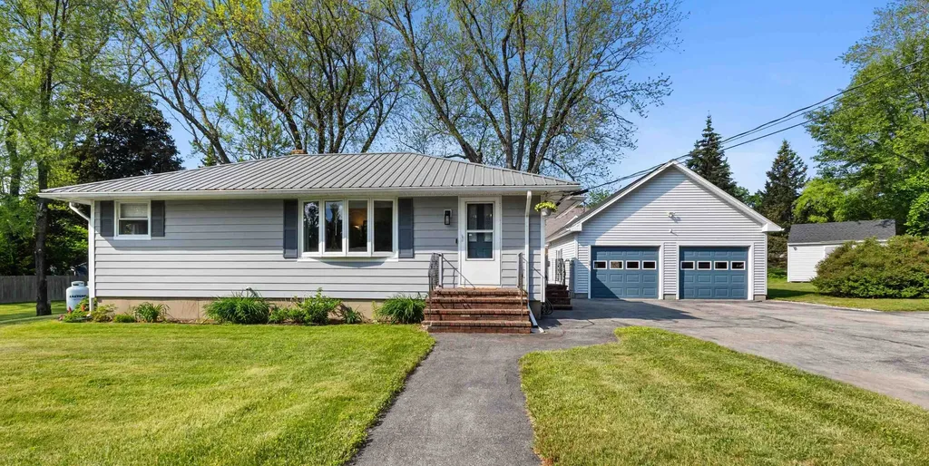45 Cohas Avenue Manchester NH 03109