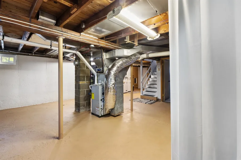 45 Cohas Avenue Manchester NH 03109