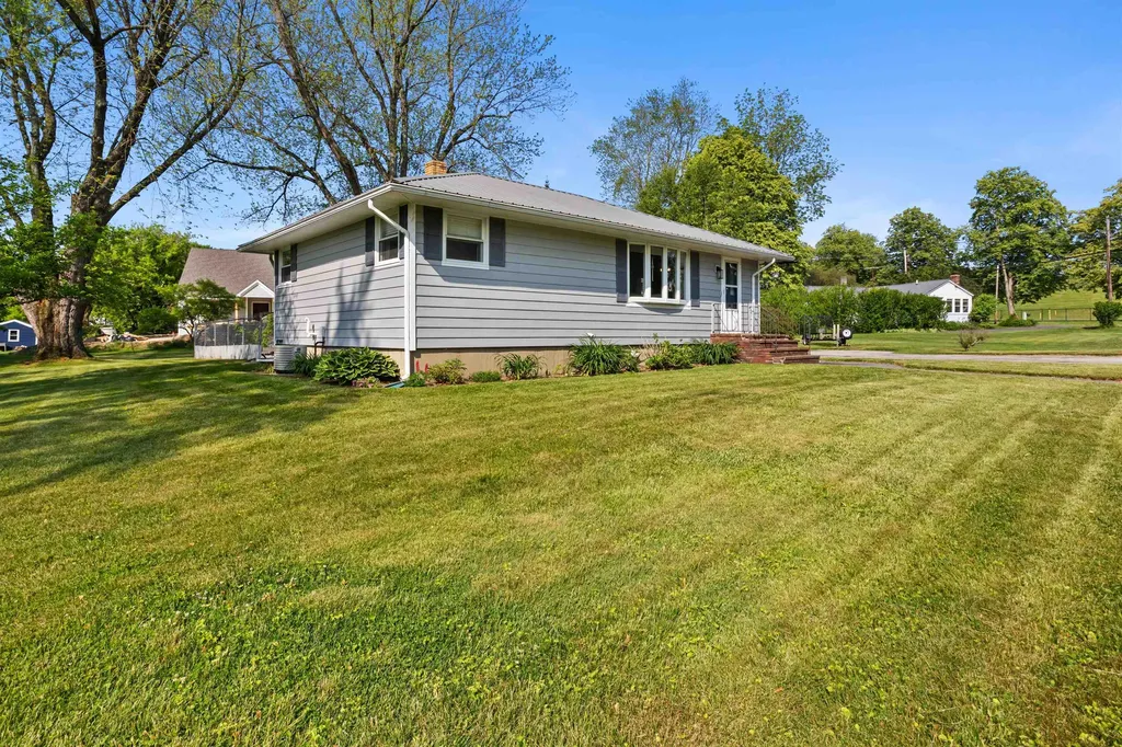 45 Cohas Avenue Manchester NH 03109