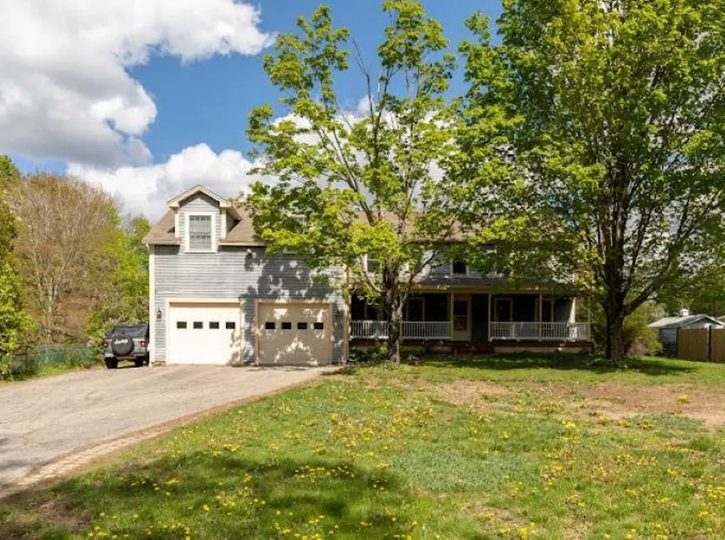 34 Cate Street Epping NH 03042