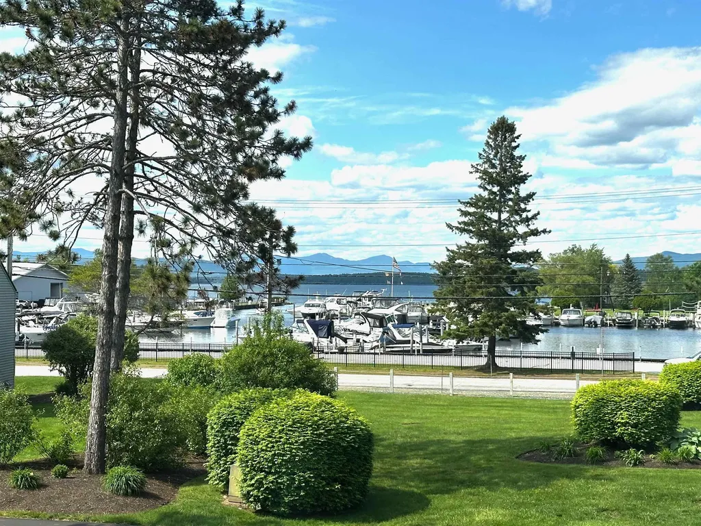 60 Weirs Road Gilford NH 03249