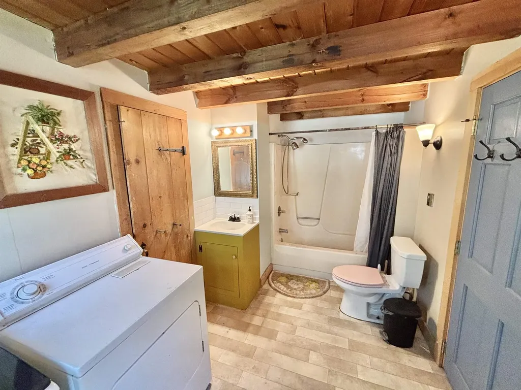 6 Alfano Drive Enfield NH 03748