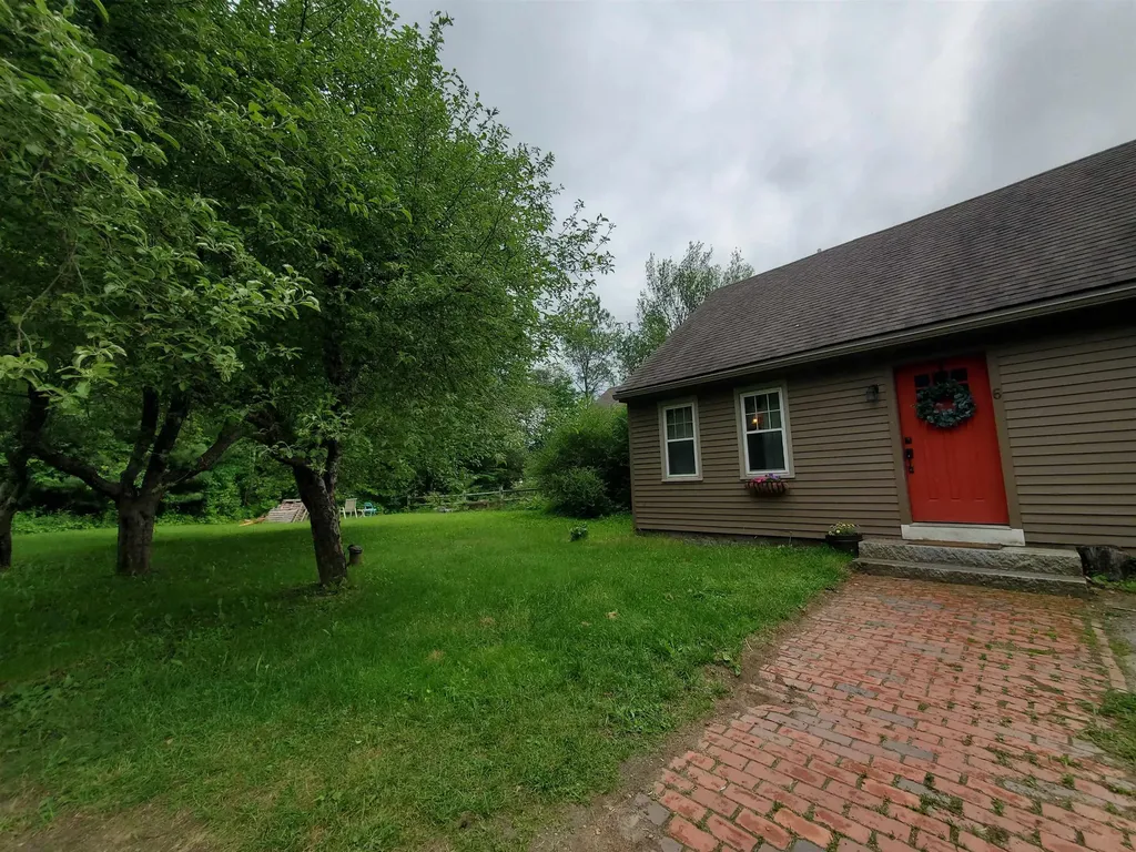 6 Alfano Drive Enfield NH 03748