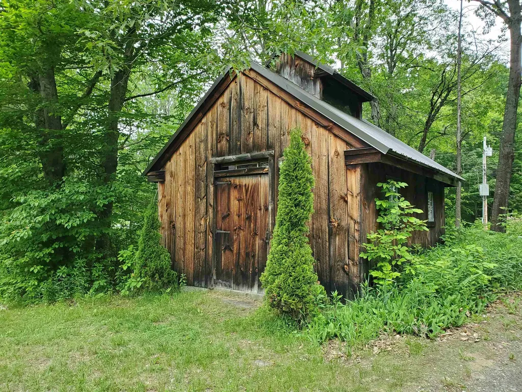 6 Alfano Drive Enfield NH 03748