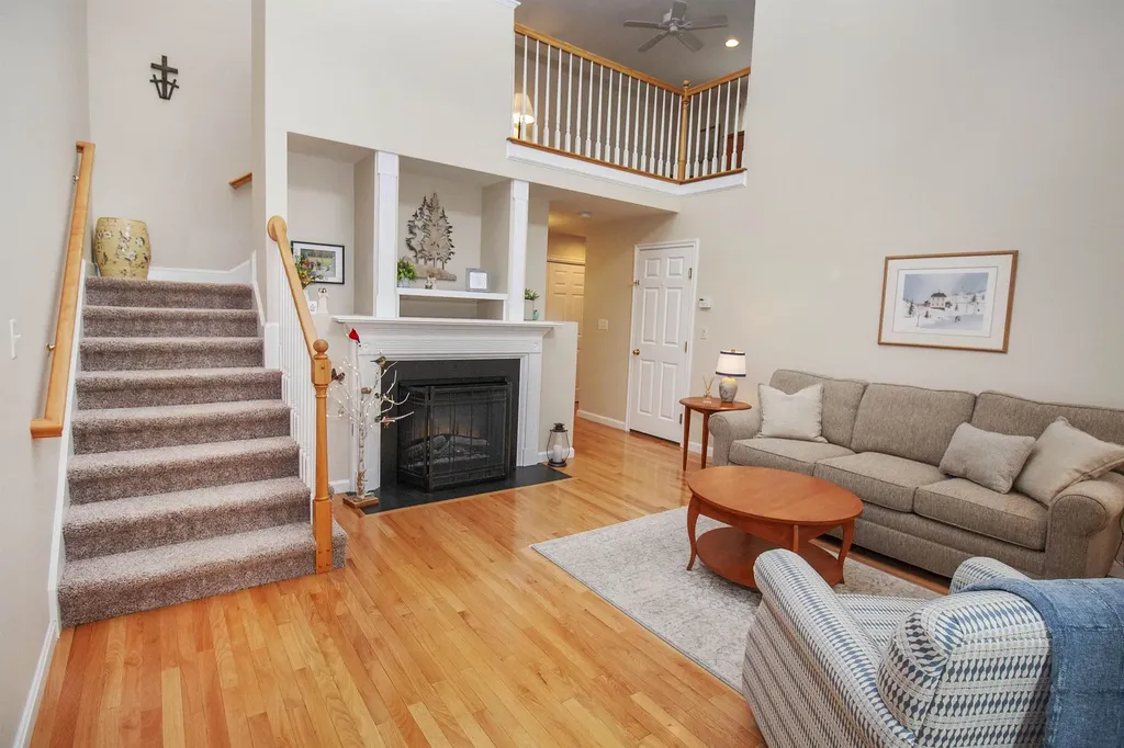 10 Sherwood Road Raymond NH 03077