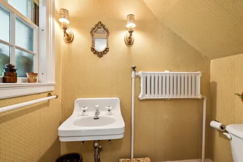 84 South Main Street Hanover NH 03755