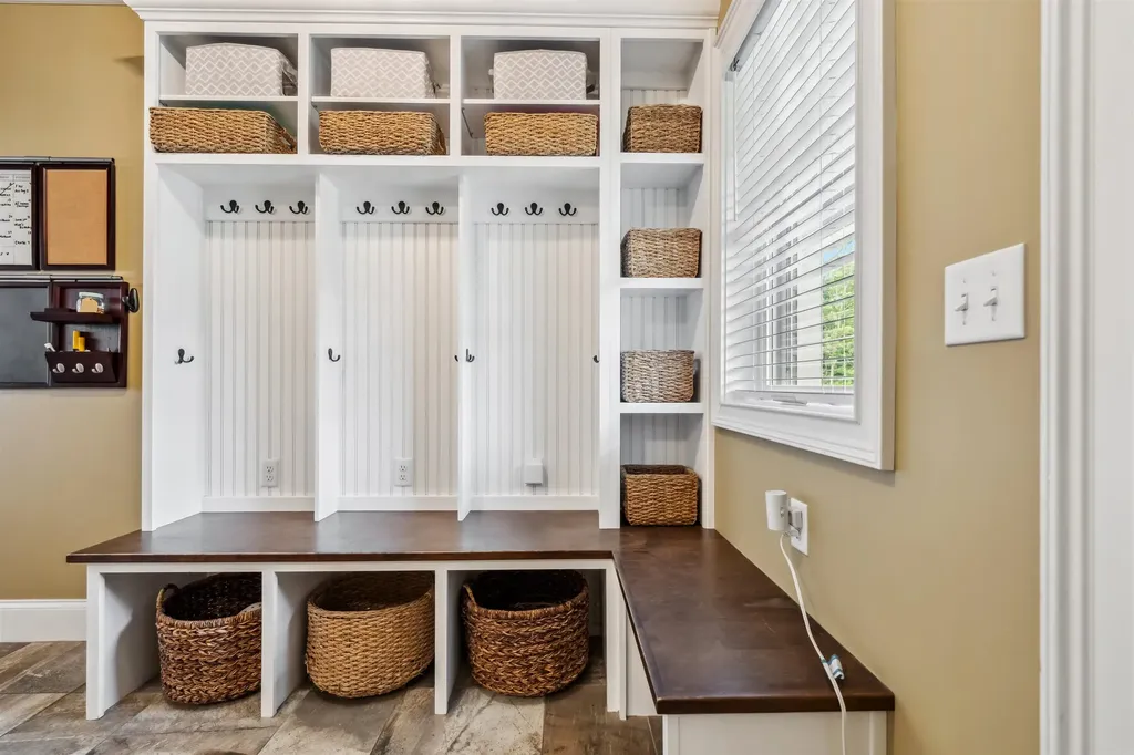 32 Burnham Road Windham NH 03087